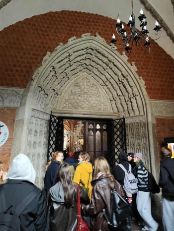 9c1ce20b-35e8-4bb0-8fd1-0354c6b96d34