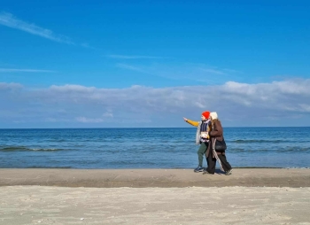 7c9e5b17-b011-402e-85da-4757fb6b04e0